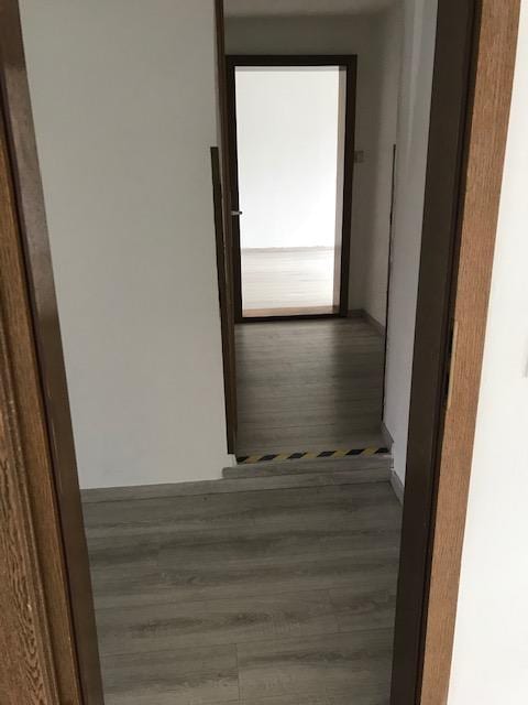 Flur, Blick von Küche - Hagen 17 mit Einbauküche